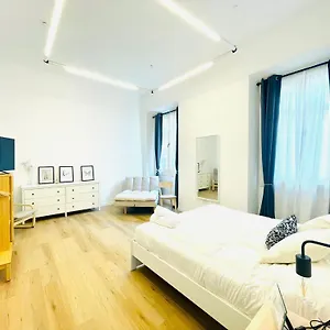 https://hostel-casa-larios-apartamento.1costadelsol.com