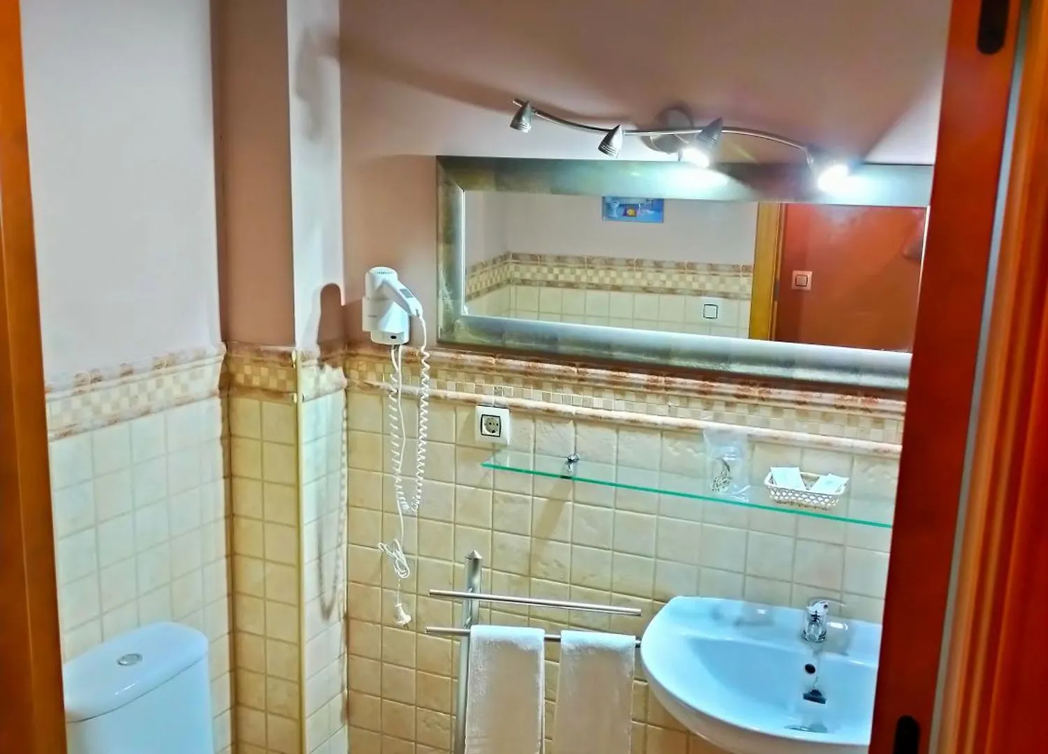 Hotel Rural Real De Laroles Nevada Bike And Treeking Spain